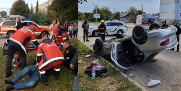 ДТП в Дубні: авто перекинулося на дах, водія діставали рятувальники (ФОТО)